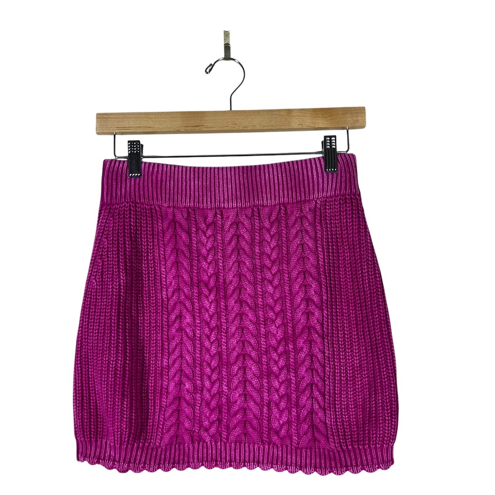 IMMODEL Cable Knit Ribbed Mini Skirt Magenta Pink Preppy Scalloped Size L